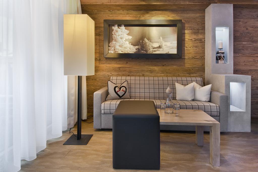 Pete Alpine Boutique Hotel - Klein Und Fein - Private Spa Suiten Und Zimmer Санкт-Антон-ам-Арльберг Номер фото