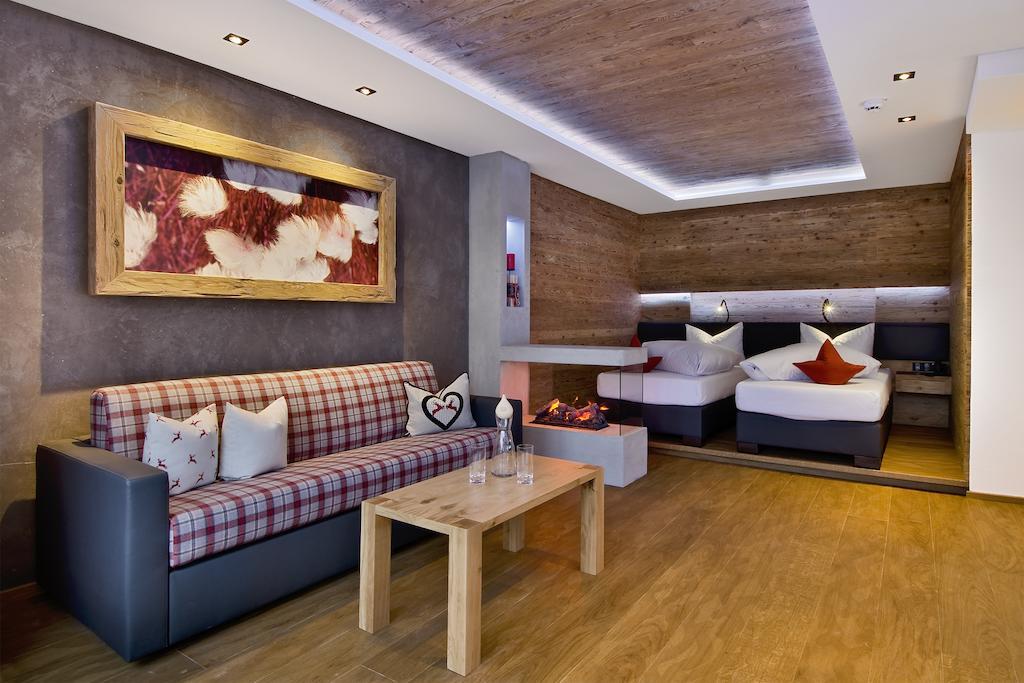 Pete Alpine Boutique Hotel - Klein Und Fein - Private Spa Suiten Und Zimmer Санкт-Антон-ам-Арльберг Номер фото